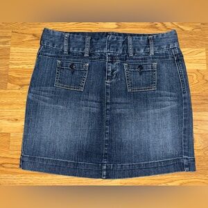 Tommy Hilfiger Dark Wash Denim Skirt Women's Size 10 Pockets Belt Loops 4” Slit